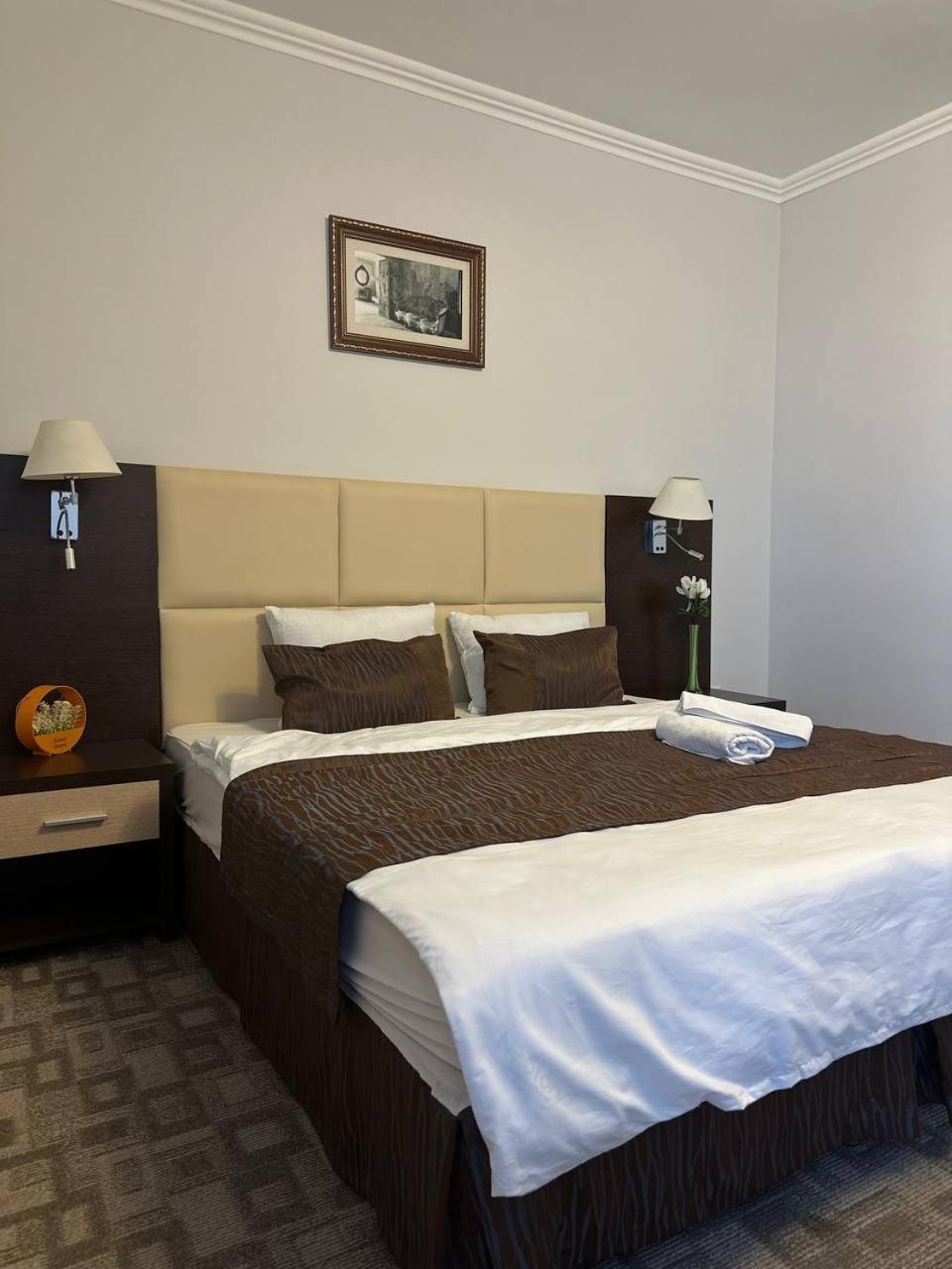Tanzharyk Hotel Aktobe Exteriér fotografie