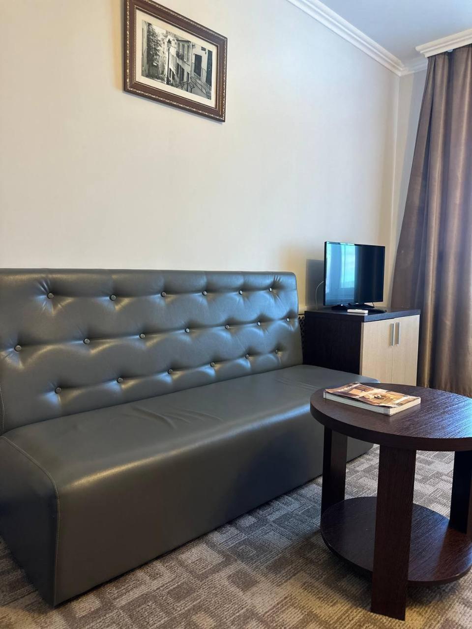 Tanzharyk Hotel Aktobe Exteriér fotografie