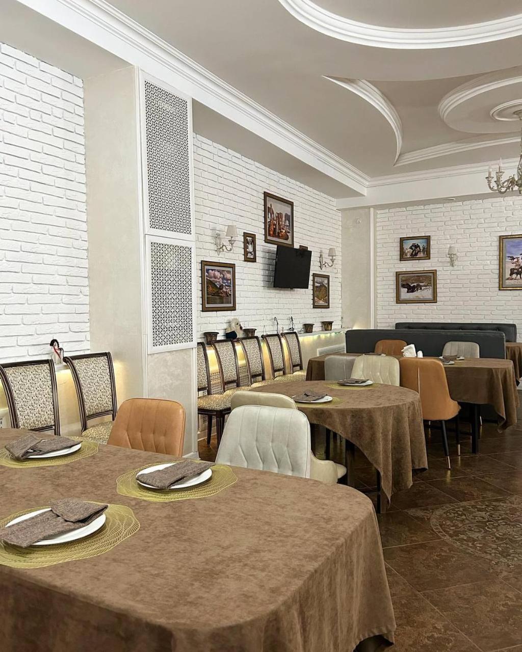 Tanzharyk Hotel Aktobe Exteriér fotografie