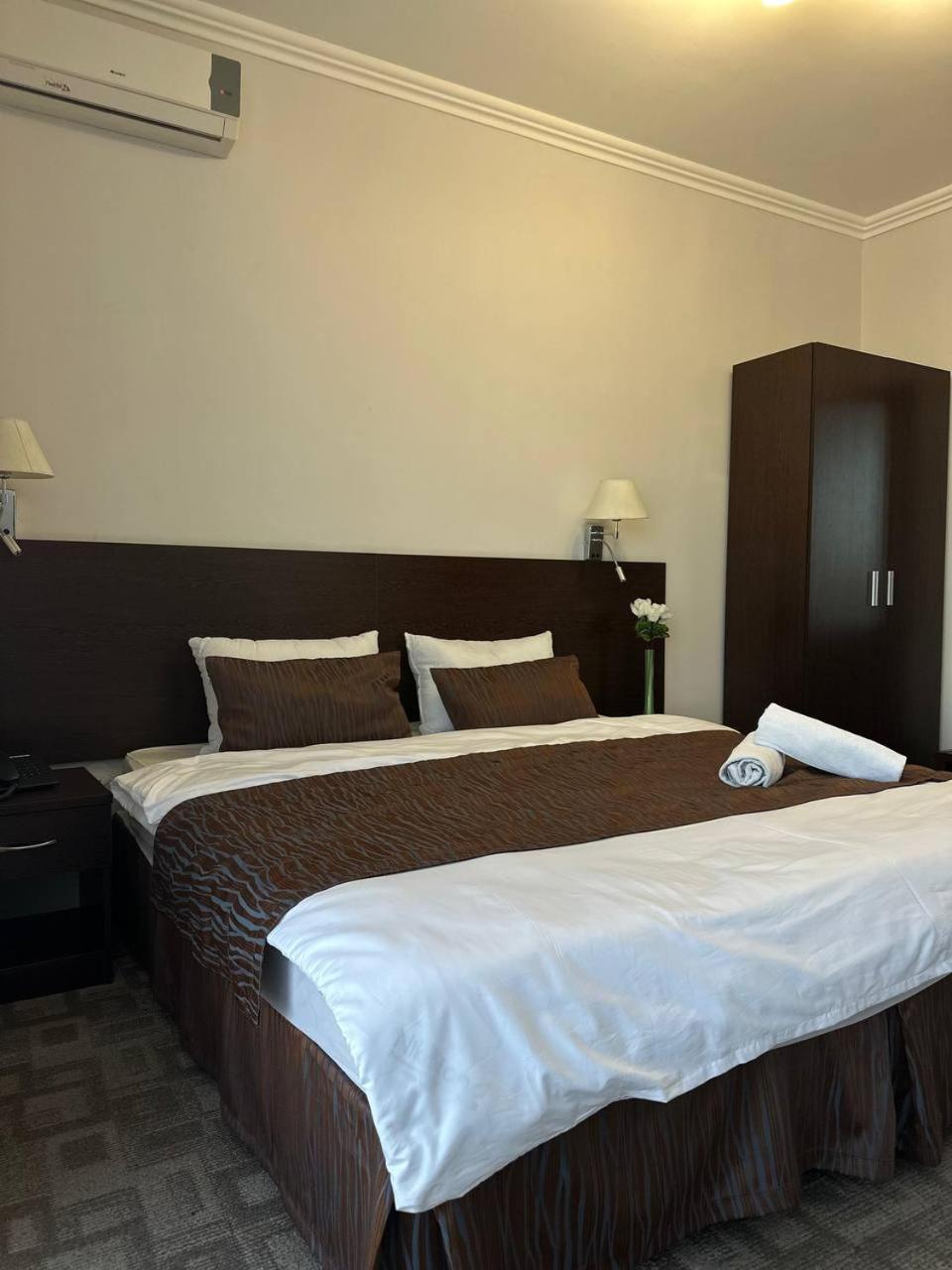 Tanzharyk Hotel Aktobe Exteriér fotografie
