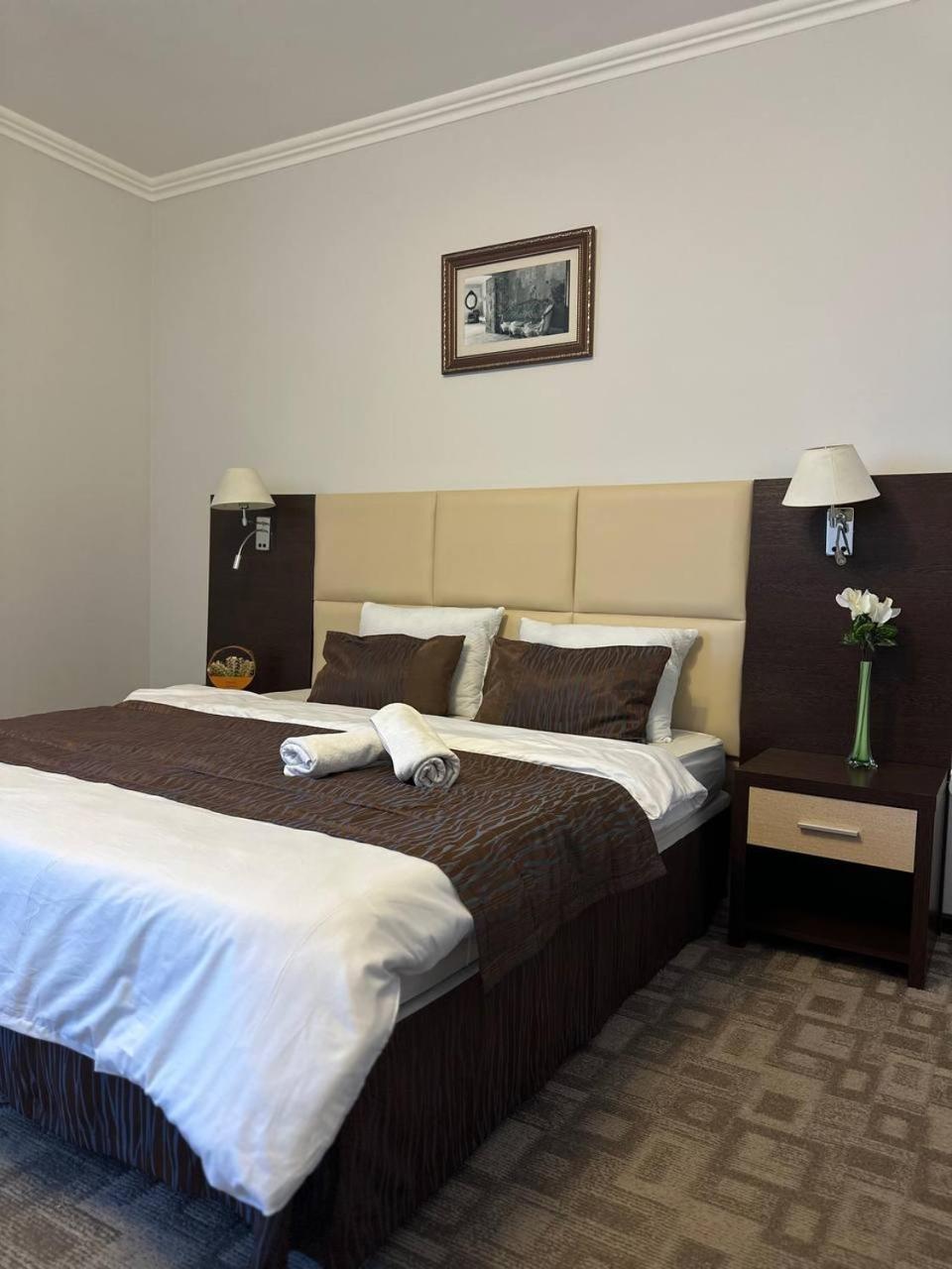 Tanzharyk Hotel Aktobe Exteriér fotografie
