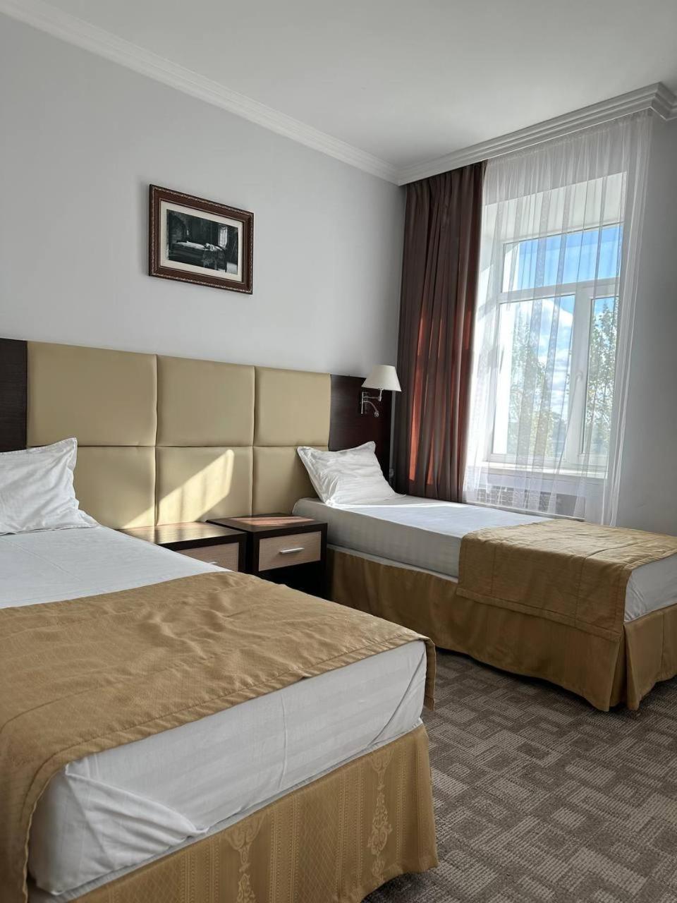 Tanzharyk Hotel Aktobe Exteriér fotografie