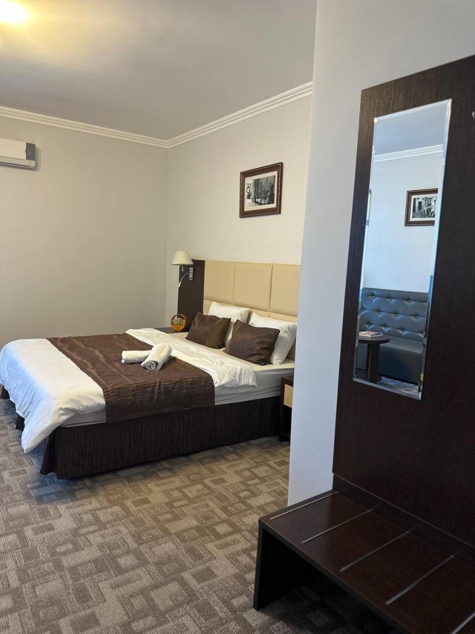 Tanzharyk Hotel Aktobe Exteriér fotografie